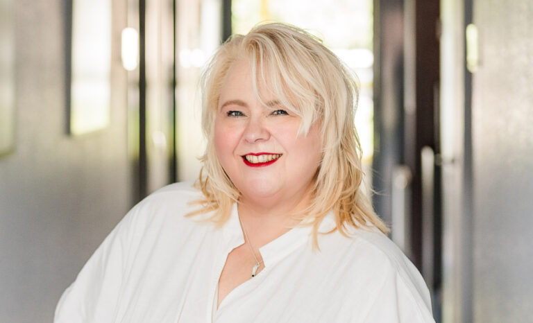 Bettina Gotzen, Teamassistenz