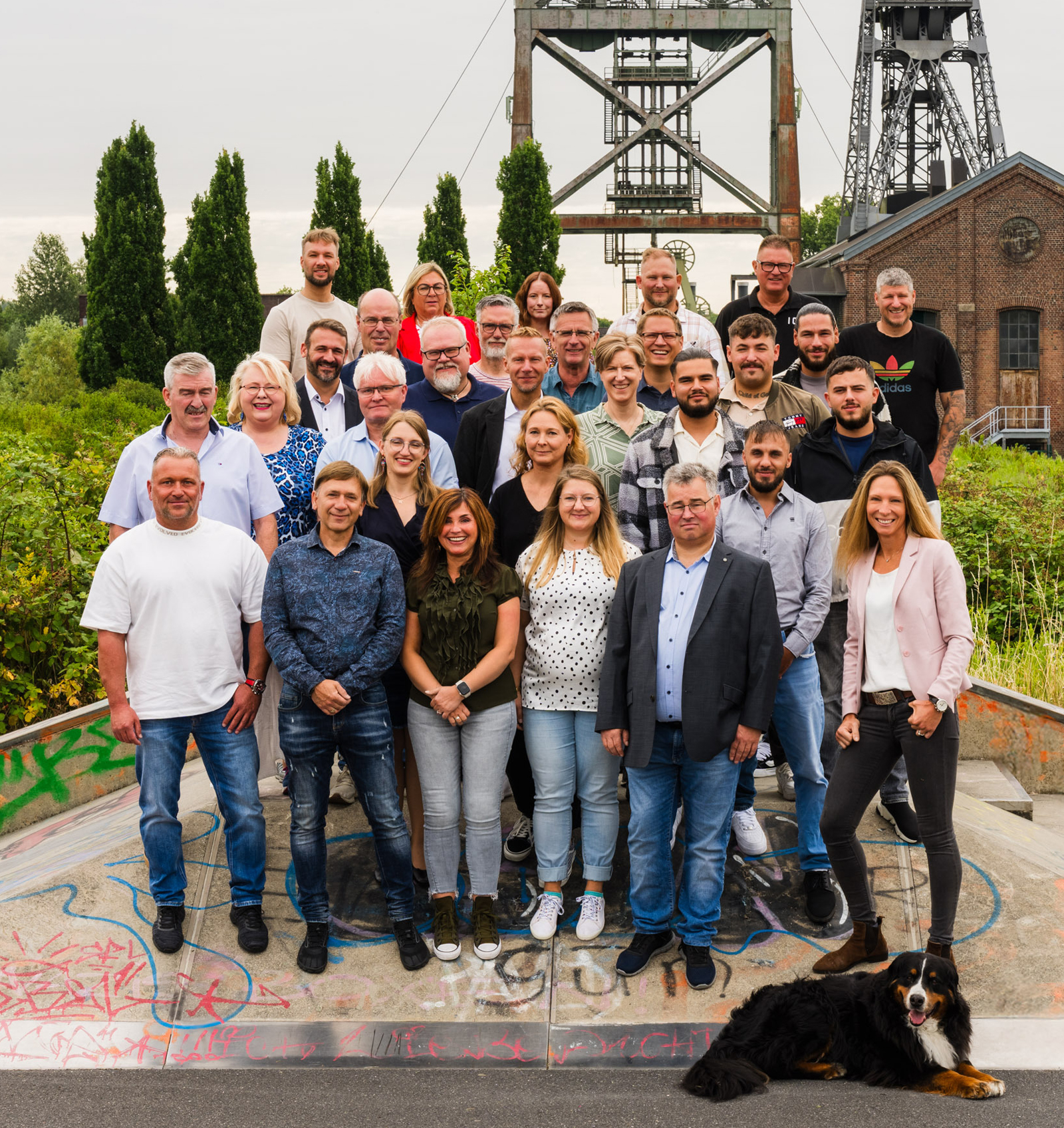 Wir sind das Team vom SAL: 35 engagierte Mitarbeitende, die jeden Tag damit beschäftigt sind, das Abwasser in Lünen in Fluss zu halten.